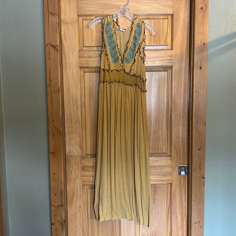 Maxi style dress